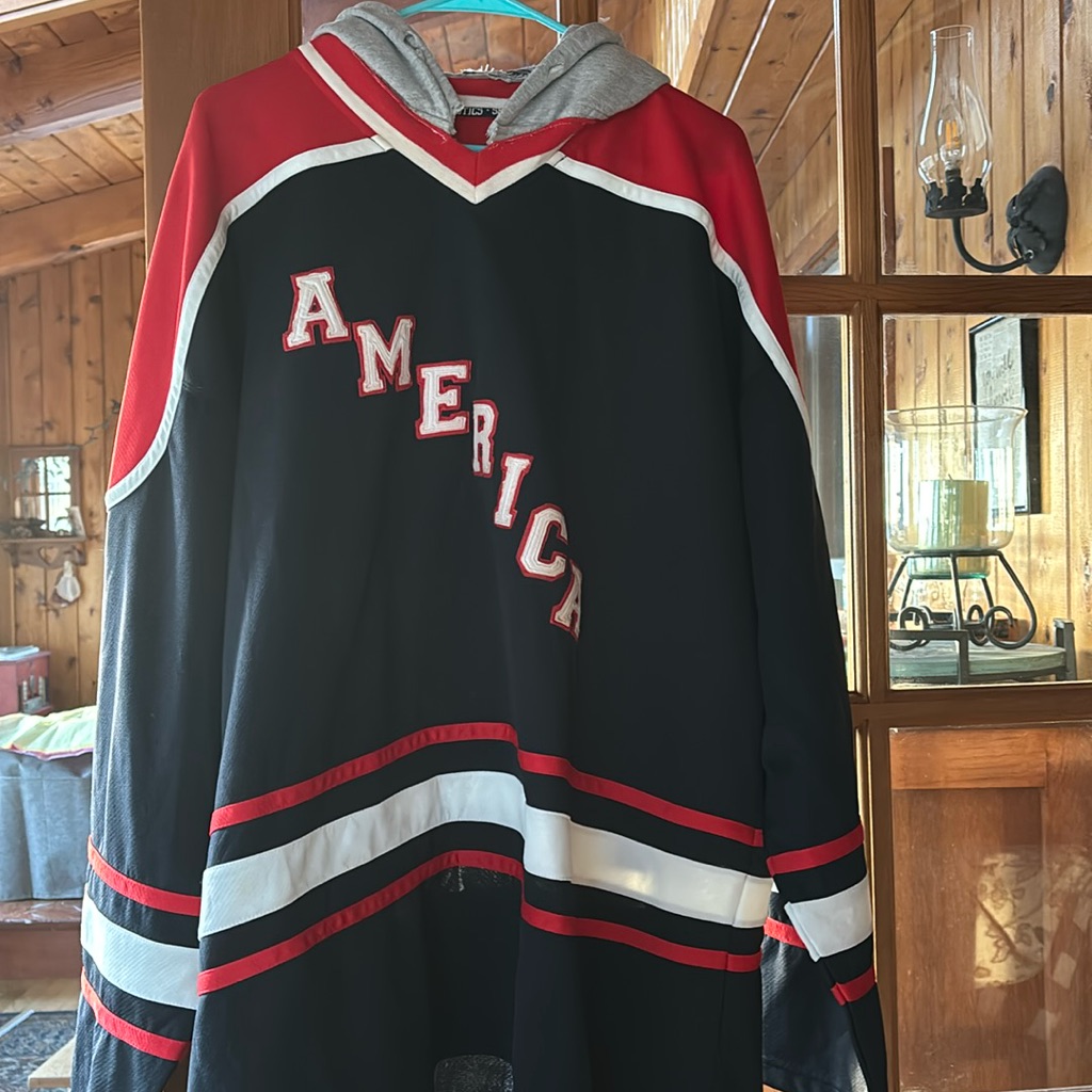 Great For Pond Hockey America Hockey Jersey XLarge Hood Sewn In For Warmth Great For Pond Hockey America Hockey Jersey XLarge Hood Sewn In For Warmth